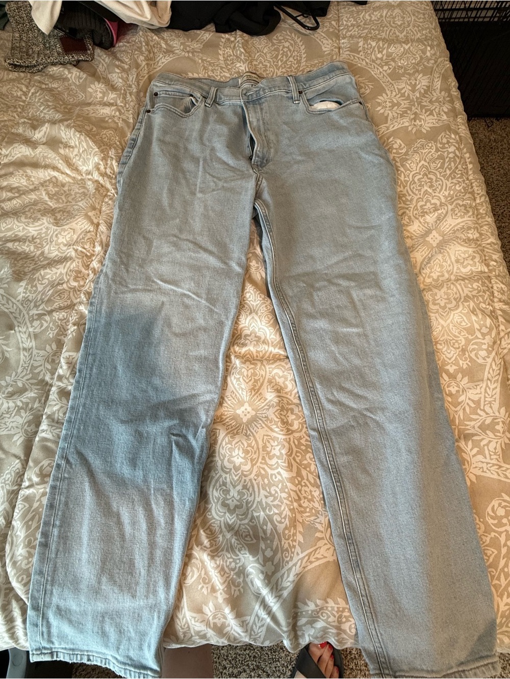 Abercrombie & Fitch Light Wash High-Rise Straight Jeans